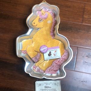 Vintage Wilton precious pony cake pan.